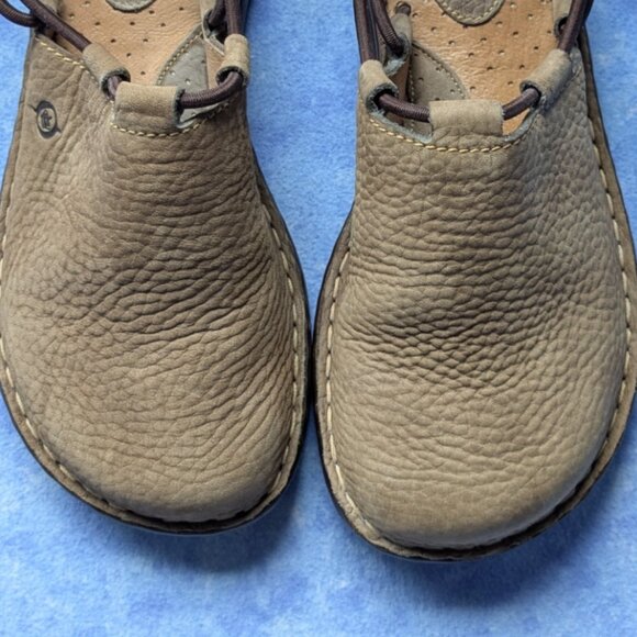 Born Majo Leather Closed Toe Sling-Back Mule - Picture 2 of 7